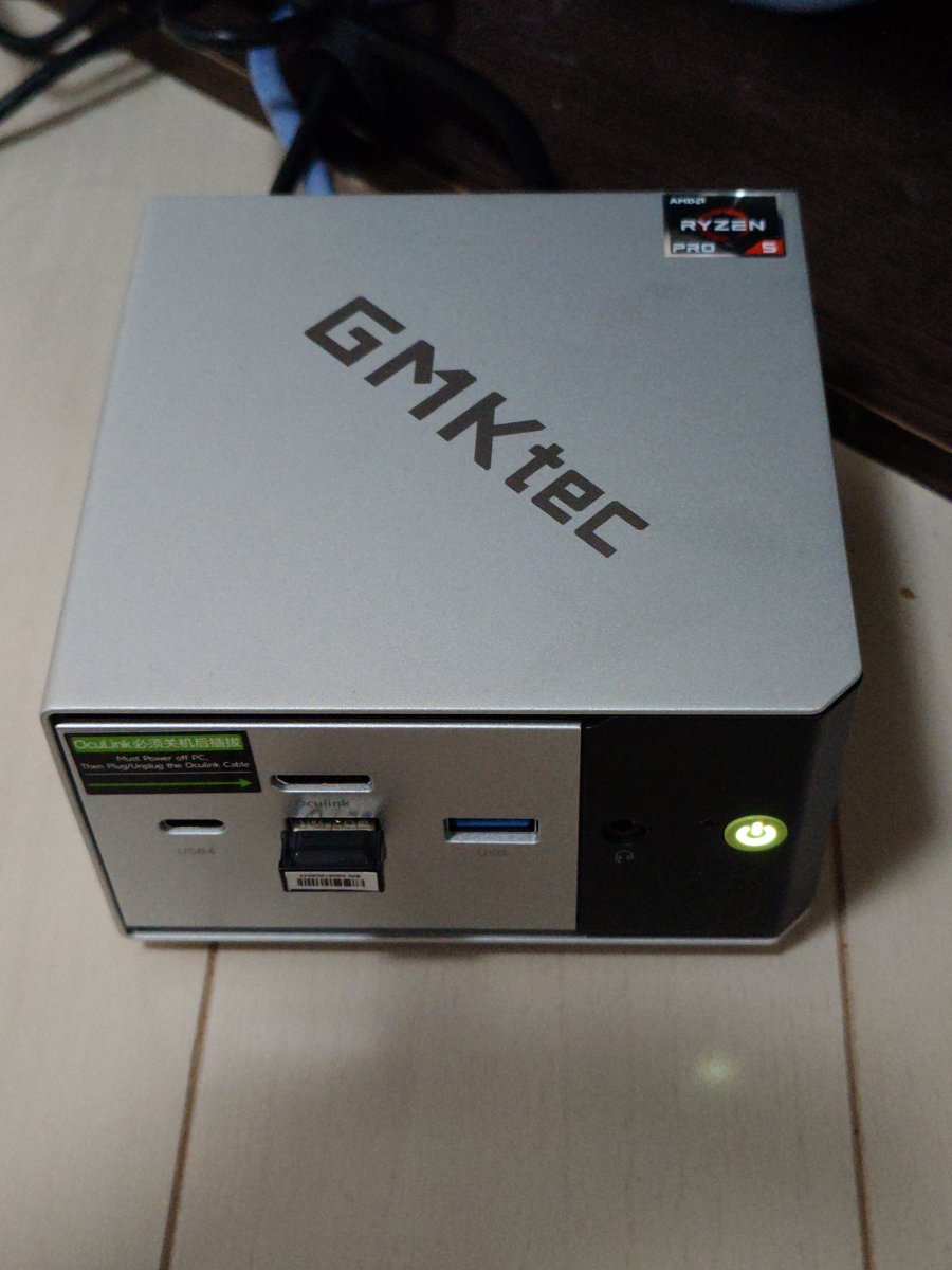 GMKtec NucBox M8の前面